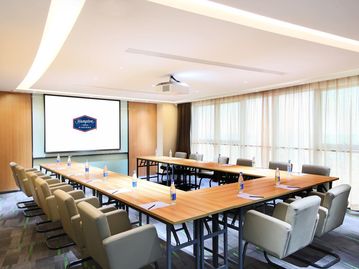 Hampton By Hilton Zhongshan Nanlang Exteriör bild