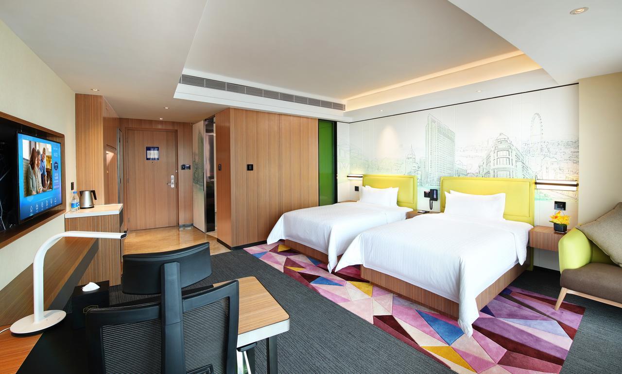 Hampton By Hilton Zhongshan Nanlang Exteriör bild