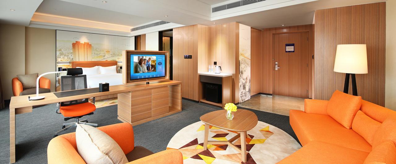 Hampton By Hilton Zhongshan Nanlang Exteriör bild