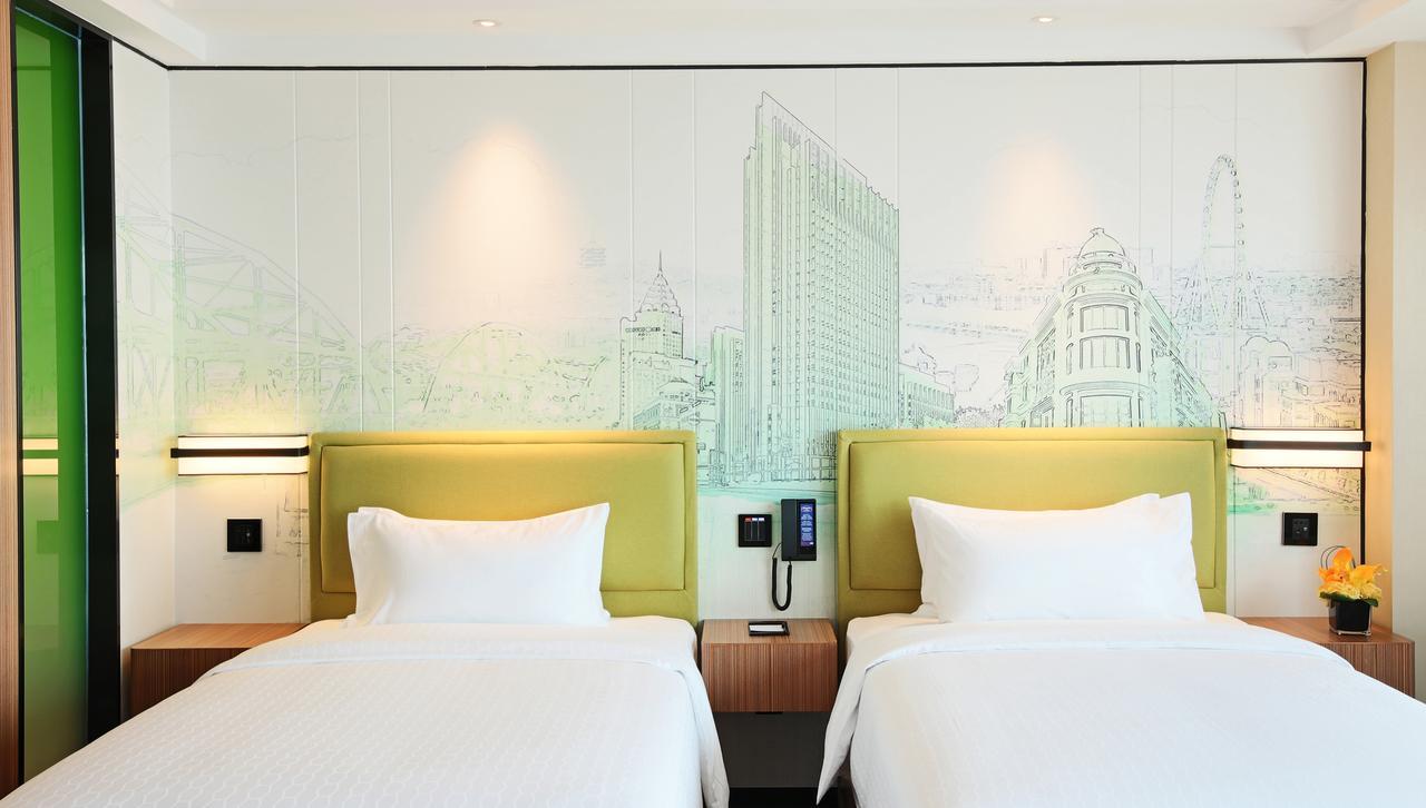 Hampton By Hilton Zhongshan Nanlang Exteriör bild